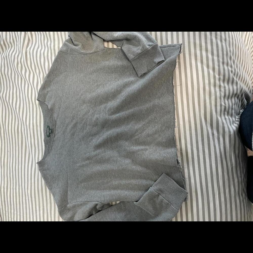Wild Fable Cropped Gray Sweatshirt - Medium